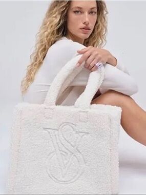 Victoria’s Secret Sherpa Tote Bag White Teddy Faux Shearling Oversized Shopper